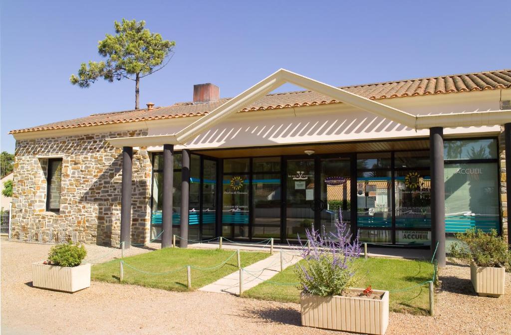 Madame Vacances Le Domaine De Vertmarines Saint-Jean-de-Monts Exterior photo