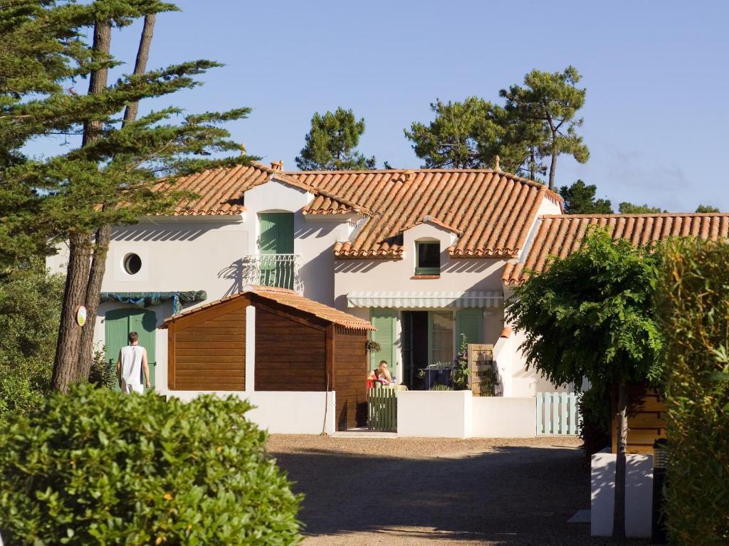 Madame Vacances Le Domaine De Vertmarines Saint-Jean-de-Monts Exterior photo